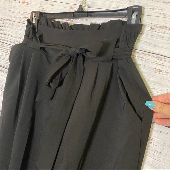 NWT High Waist Dress Pants w/ Bow Details - Picture 4 of 9